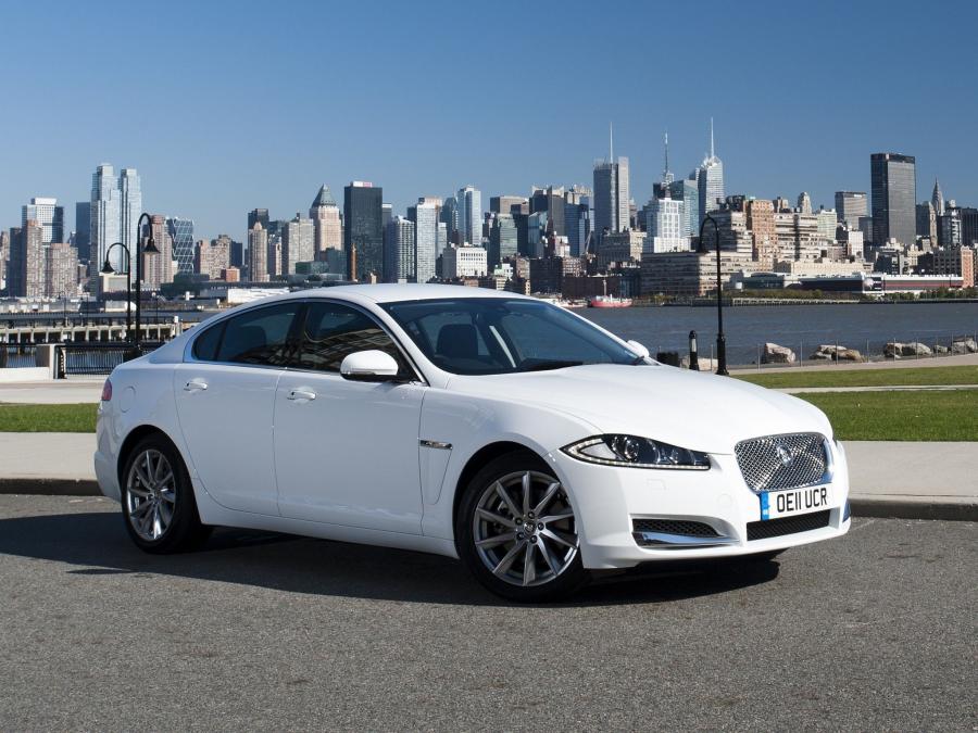  Jaguar XF 2.2 Diesel 2011 года  (UK) (фото 11 из 18)
